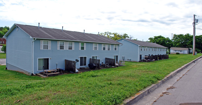 120-142 Monroe Ave in Maryville, TN - Building Photo - Building Photo