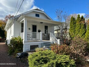 1236 Maplewood Rd in Belmar, NJ - Building Photo - Building Photo