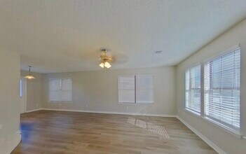 816 Wyndham Pl in Arlington, TX - Building Photo - Building Photo