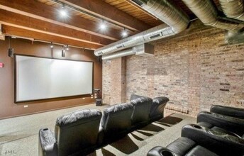 1040 W Adams St in Chicago, IL - Building Photo - Building Photo