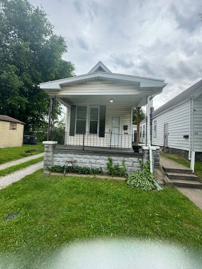 property at 1912 W Michigan St