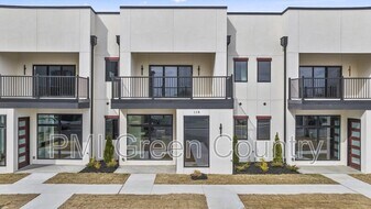 118 E Elgin St in Broken Arrow, OK - Building Photo