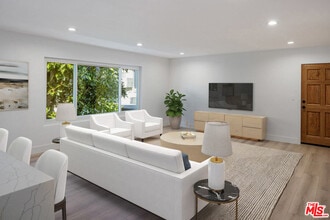 943 9th St in Santa Monica, CA - Building Photo - Building Photo