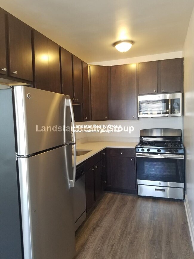property at 2936 W Palmer St