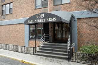 Wall Street Arms in North Bergen, NJ - Building Photo - Building Photo