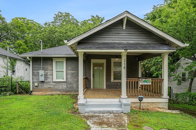 property at 218 Laurel Ave SW