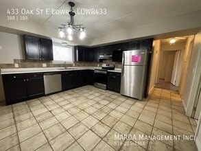 433 Oak St E in Leamington, ON - Building Photo - Building Photo