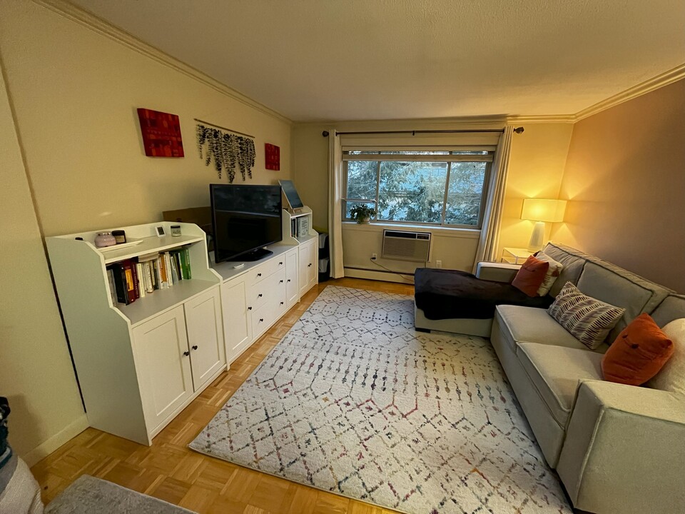 329 Harvard St, Unit 30 in Cambridge, MA - Building Photo