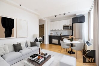 3 Hanover Square in New York, NY - Building Photo - Building Photo