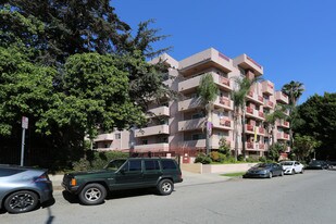 Casa El Cerrito in Los Angeles, CA - Building Photo