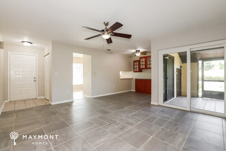 523 Hunter Cir in Kissimmee, FL - Building Photo - Building Photo