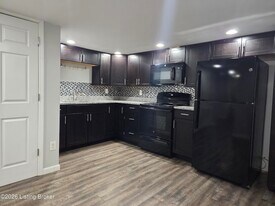 1209 Durrett Ln in Louisville, KY - Building Photo