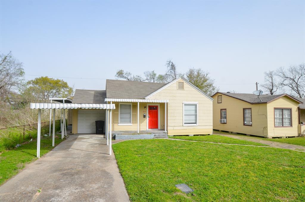 217 Owens St in Houston, TX - Building Photo