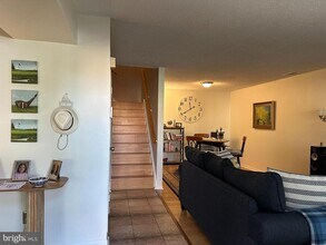 441 Tomlinson Rd in Philadelphia, PA - Building Photo - Building Photo