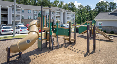 Lafayette Park Apartments in Fayetteville, NC - Building Photo - Building Photo