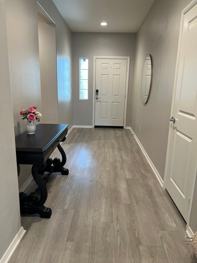541 Hydrangea St in Hemet, CA - Building Photo - Building Photo
