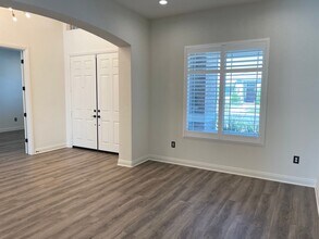 4114 Greendale Ct in Bakersfield, CA - Building Photo - Building Photo