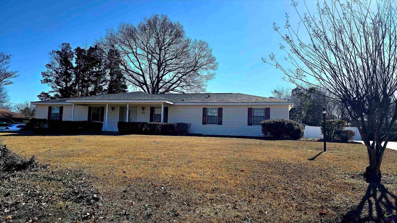 120 Shenandoah Trail in Warner Robins, GA - Building Photo