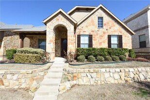 8000 Chickasaw Trail in McKinney, TX - Building Photo