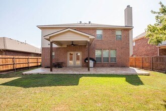 1923 Fair Parke Ln in Wylie, TX - Building Photo - Building Photo
