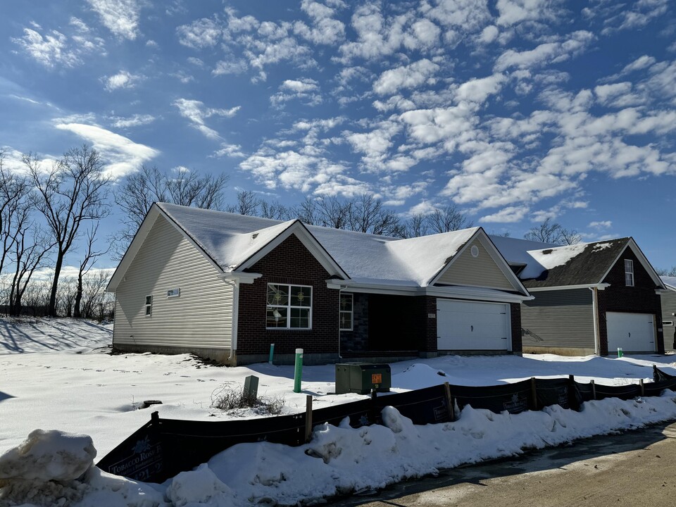 8061 Driftwood Lp in Richmond, KY - Building Photo