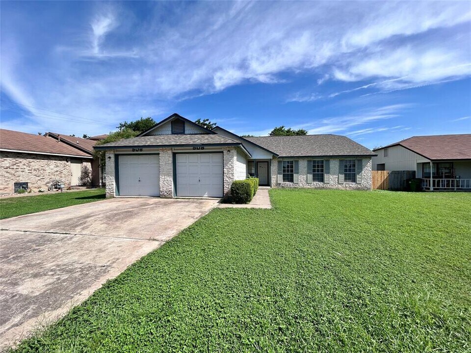 508 Willowbend Cove in Round Rock, TX - Building Photo