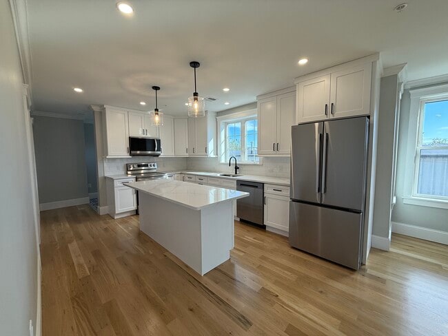 93 Grant St, Unit 95B in Framingham, MA - Building Photo - Building Photo