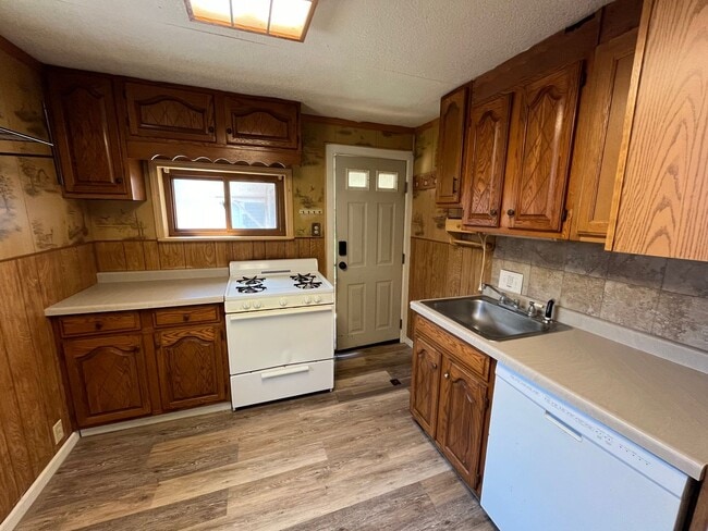 property at 213 Joyce St