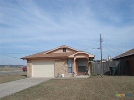 2001 Carousel Dr in Killeen, TX - Building Photo