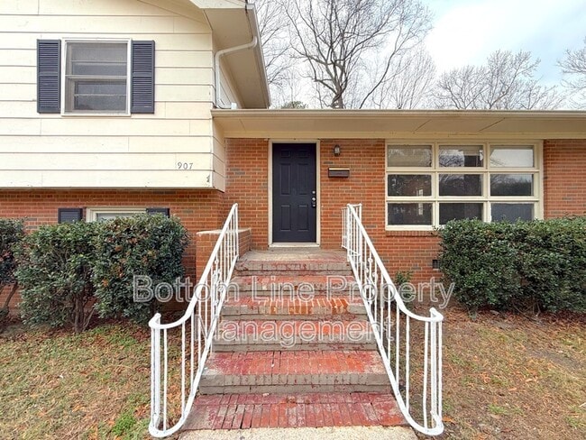 907 Bannister Pl in Charlotte, NC - Building Photo - Building Photo