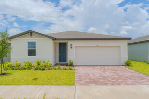 2764 San Marco Wy in Winter Haven, FL - Building Photo