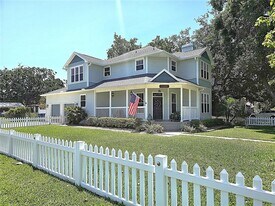 7402 S De Soto St in Tampa, FL - Building Photo