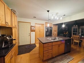 6221 Old Middleton Rd in Madison, WI - Building Photo - Building Photo