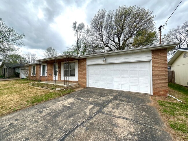 2839 S Dayton Ave in Springfield, MO - Building Photo - Building Photo