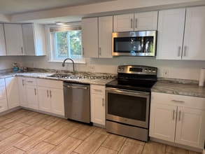 50 Greylock Rd in Bristol, RI - Building Photo - Building Photo