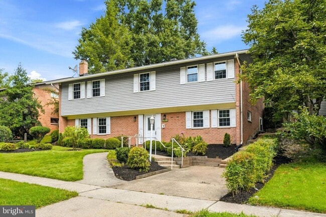 property at 808 E Franklin Ave