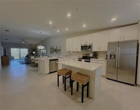 14221 Heritage Landing Blvd in Punta Gorda, FL - Building Photo - Building Photo