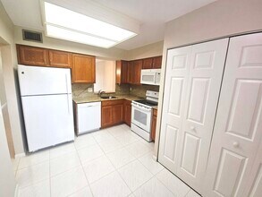 14747 Cumberland Dr in Delray Beach, FL - Building Photo - Building Photo