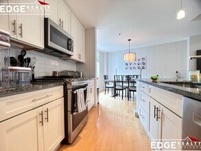1559 Beacon St, Unit 403 in Brookline, MA - Building Photo - Building Photo