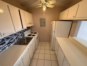 2916 Funston St in Hollywood, FL - Building Photo - Building Photo