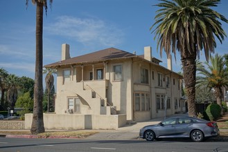 403 Cajon St in Redlands, CA - Building Photo - Building Photo