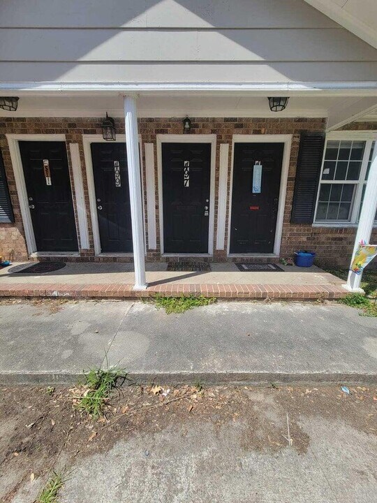 497 W Buena Vista Ave in North Augusta, SC - Building Photo