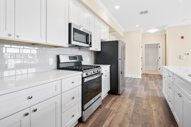 The Diamond at Warren