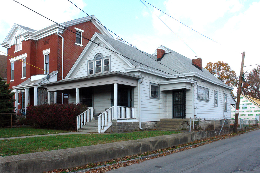 1523 Highland Ave in Louisville, KY - Foto de edificio