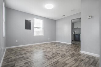 517 Maine Ave in Panama City, FL - Building Photo - Building Photo