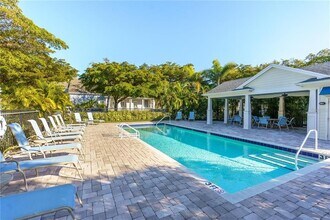 1716 Stapleton St in Sarasota, FL - Building Photo - Building Photo