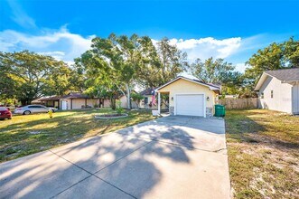 11414 Walsingham Rd in Largo, FL - Building Photo - Building Photo