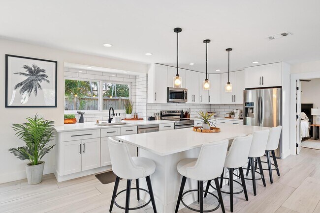 131 Norfolk Rd in Jupiter, FL - Foto de edificio - Building Photo