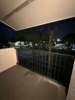 7160 NW 179th St in Hialeah, FL - Building Photo