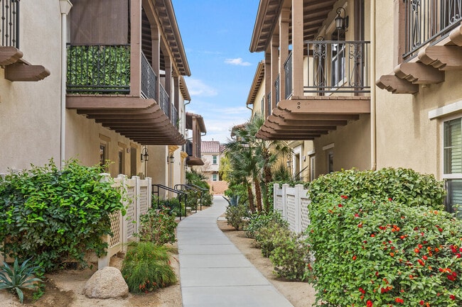 245 Paseo Gregario in Palm Desert, CA - Building Photo - Building Photo